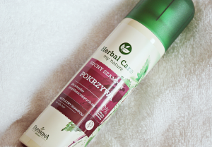 Suchy szampon POKRZYWA z Herbal Care (recenzja)